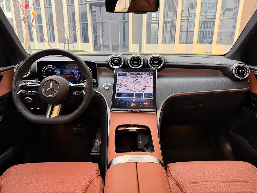 Mercedes-Benz GLC 2024 из CN, фото 6
