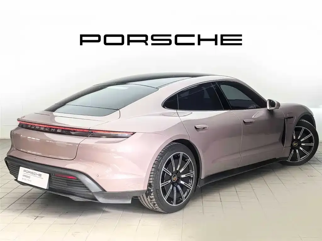 Porsche Taycan — фото 6