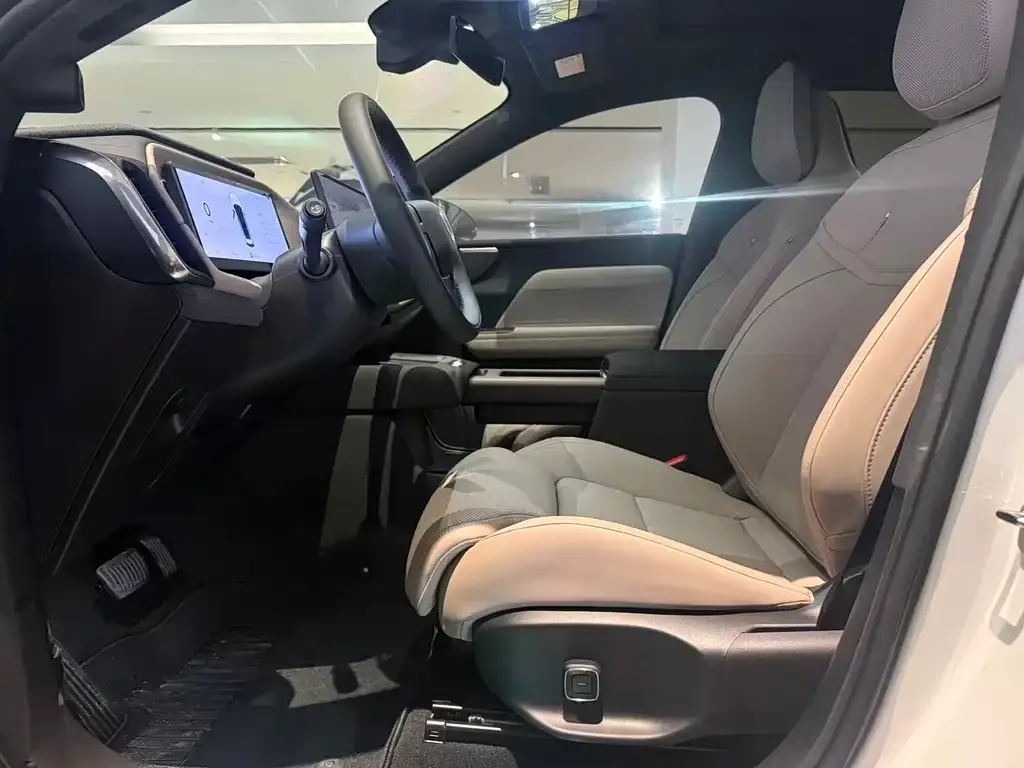 Volvo XC70 Plug-in Hybrid 2025 из CN, фото 9