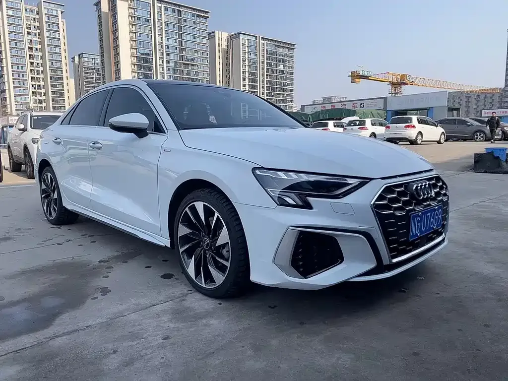 Audi A3 2022 из CN, фото 1