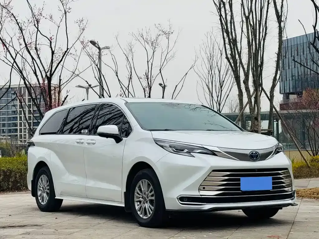 Toyota Sienna 2022 из CN, фото 5
