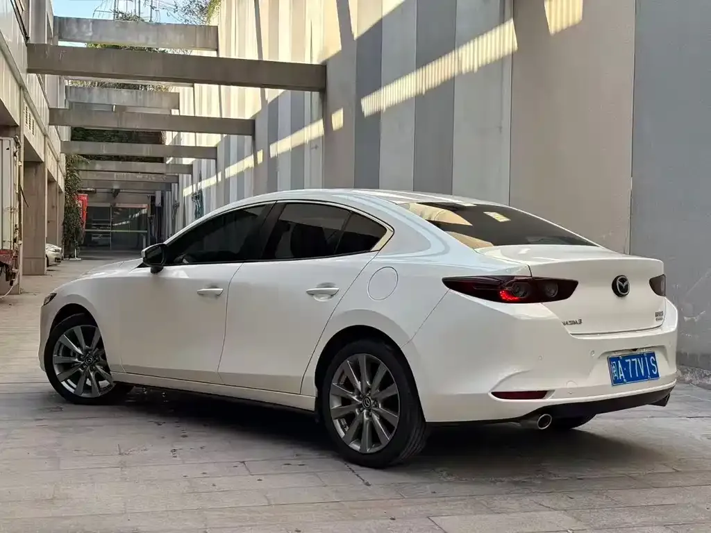 Mazda 3 Axela 2023 из CN, фото 7