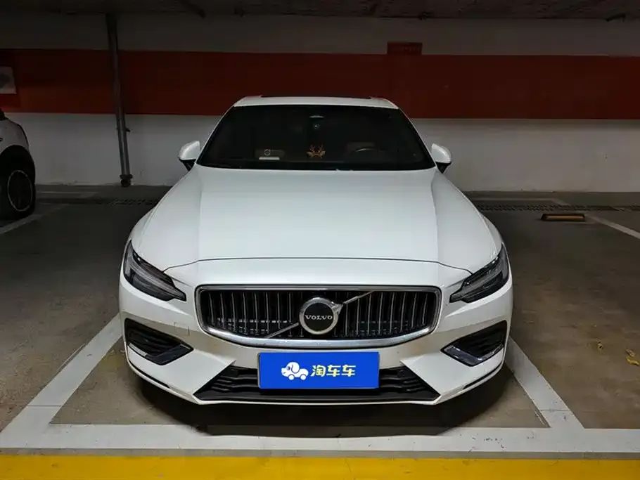Volvo S60 2024 из CN, фото 2