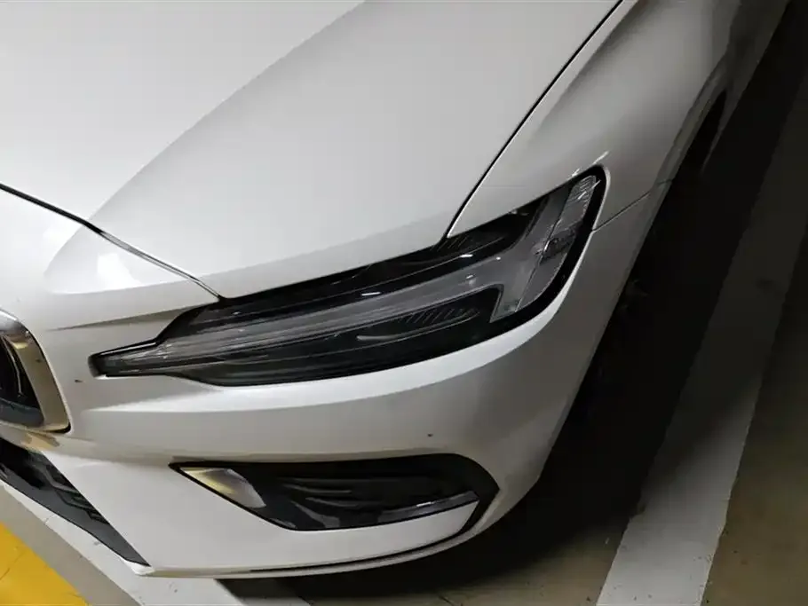 Volvo S60 2024 из CN, фото 5