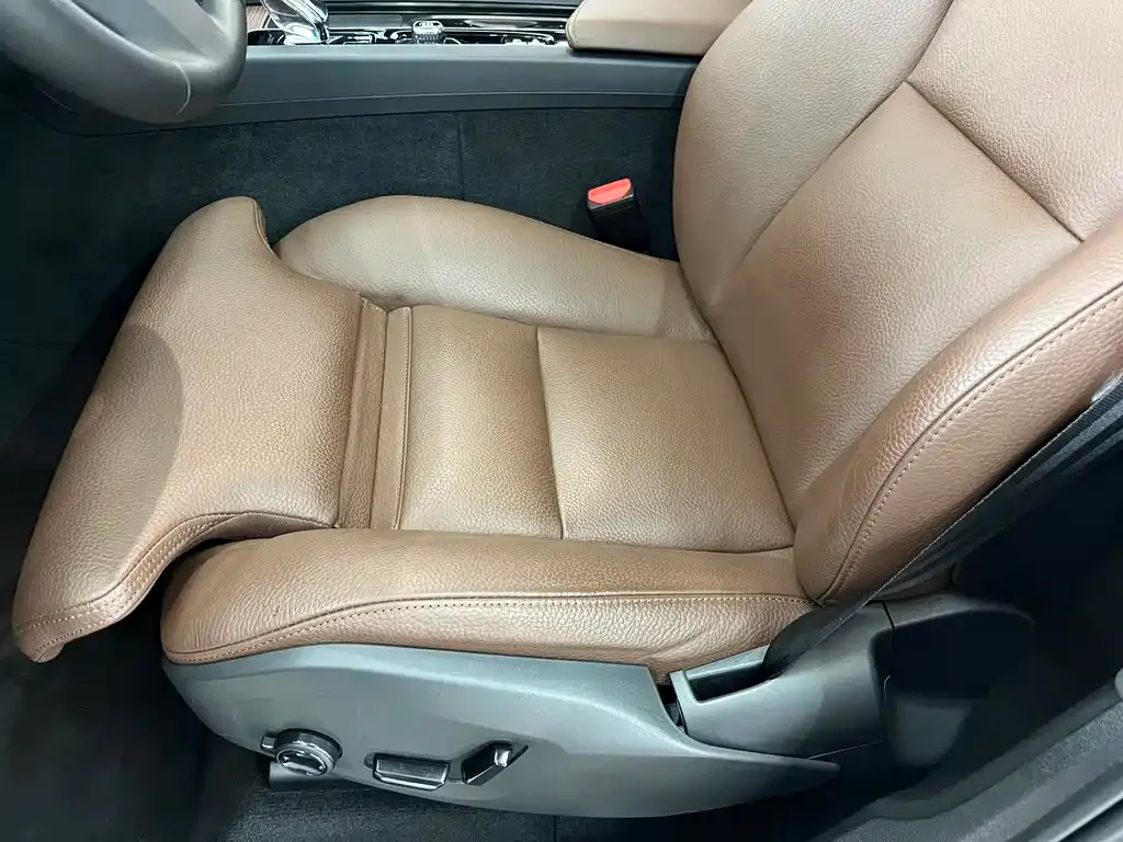 Volvo XC60 2024 из CN, фото 10