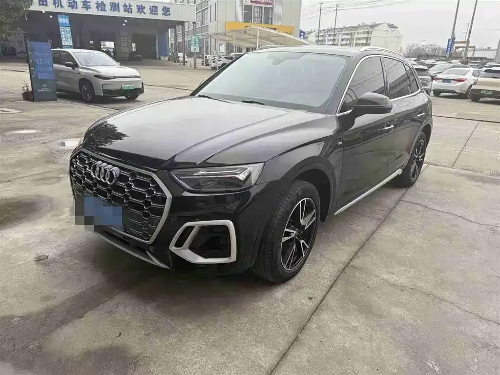Audi Q5L 2023 из CN, фото 1