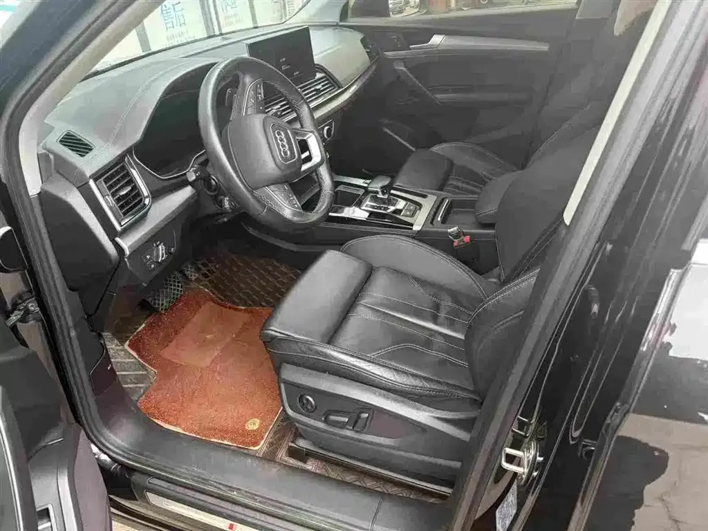 Audi Q5L 2023 из CN, фото 2