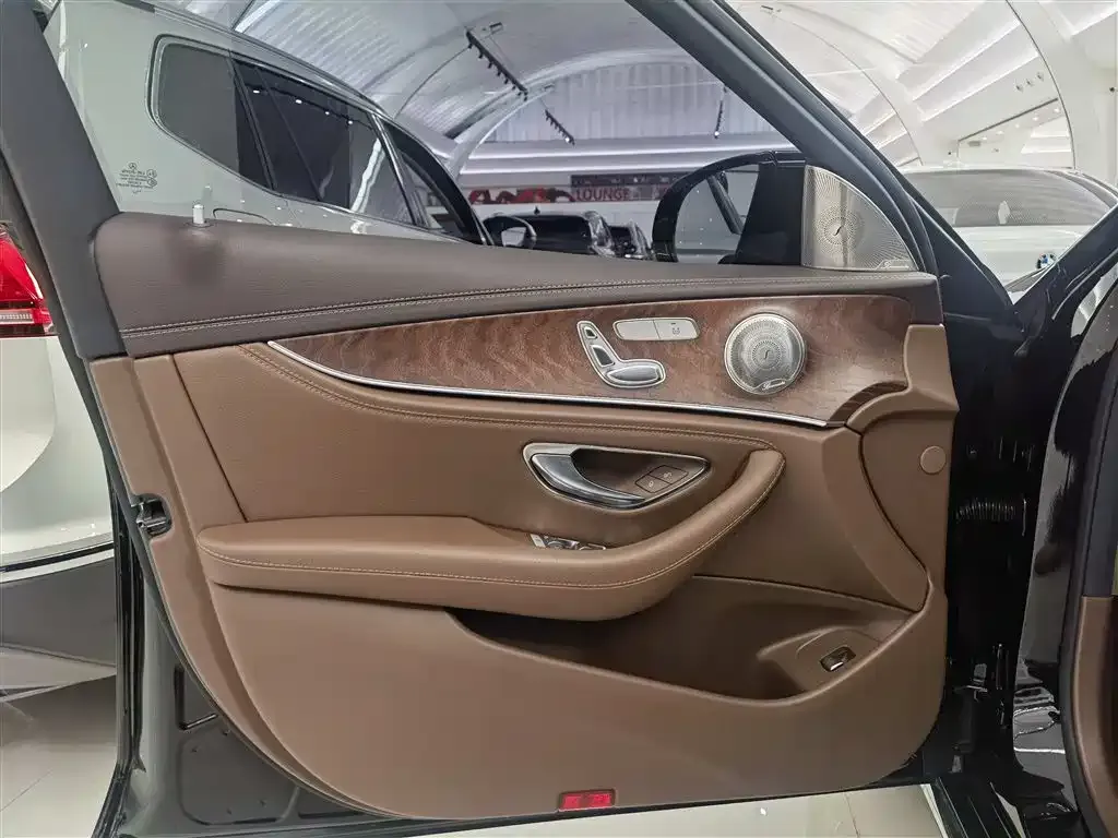 Mercedes-Benz E-Class 2024 из CN, фото 3