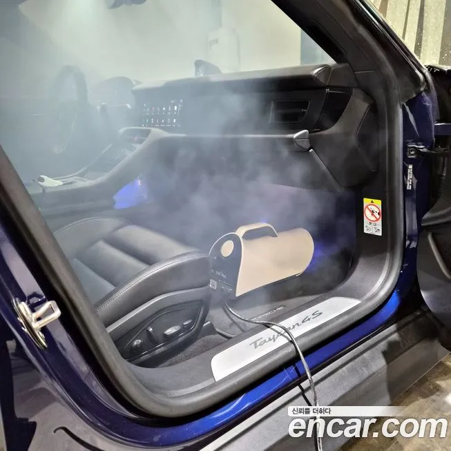 Porsche Taycan 2021 из KR, фото 2