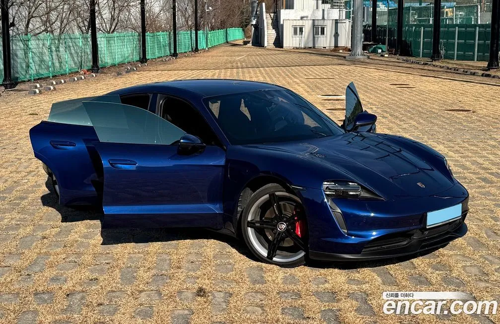 Porsche Taycan 2021 из KR, фото 7