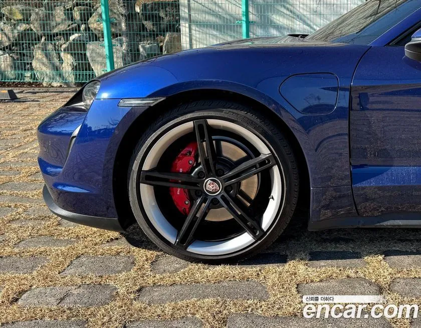 Porsche Taycan 2021 из KR, фото 9