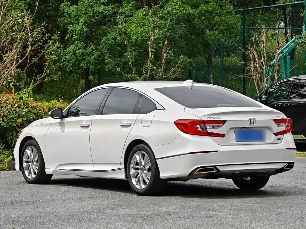 Honda Accord 2023 из CN, фото 9