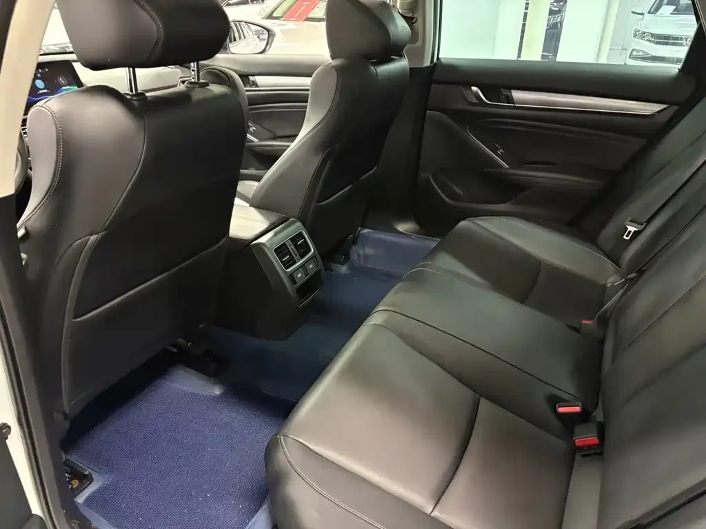 Honda Accord 2023 из CN, фото 2