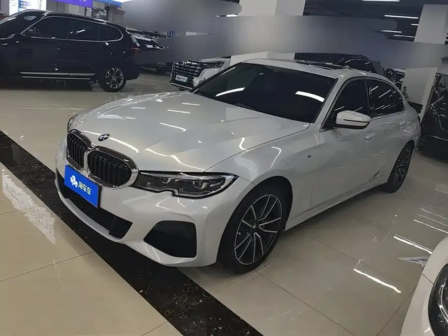 BMW 3 Series 2022 из CN, фото 1