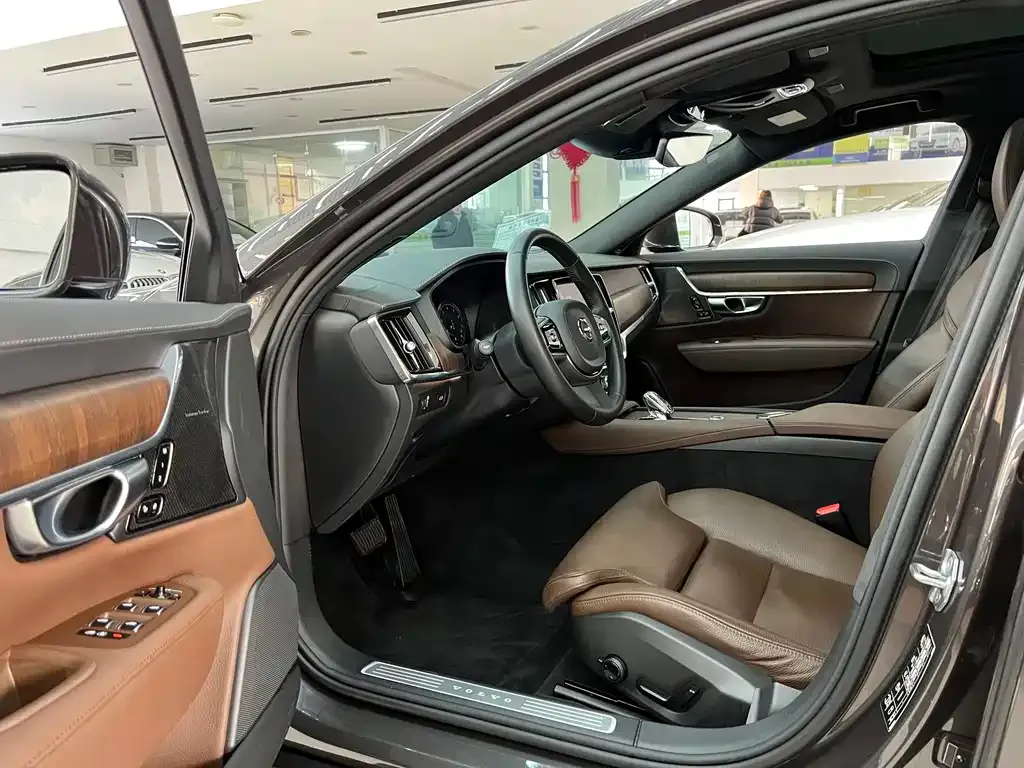 Volvo S90 2021 из CN, фото 3