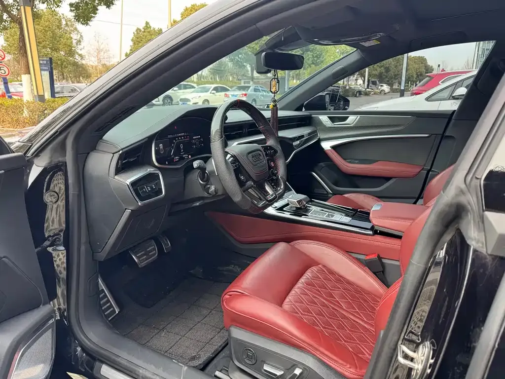 Audi A7L 2024 из CN, фото 7