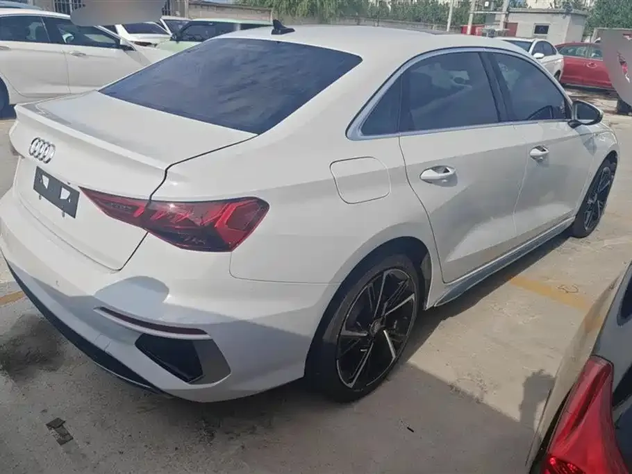 Audi A3 2023 из CN, фото 3