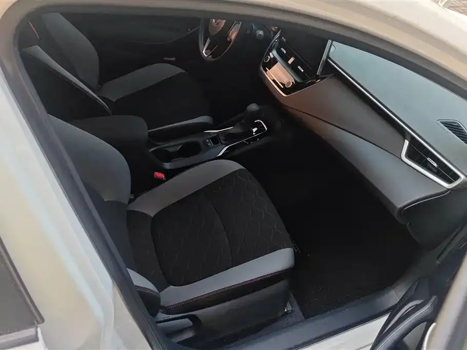 Toyota Corolla 2025 из CN, фото 6