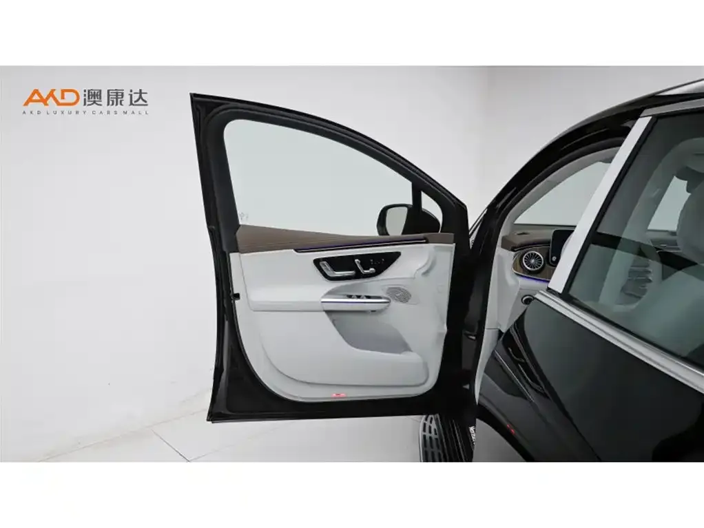 Mercedes-Benz EQE SUV 2026 из CN, фото 7