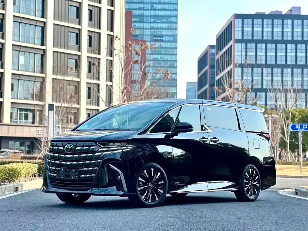 Toyota Alphard 2024 из CN, фото 1