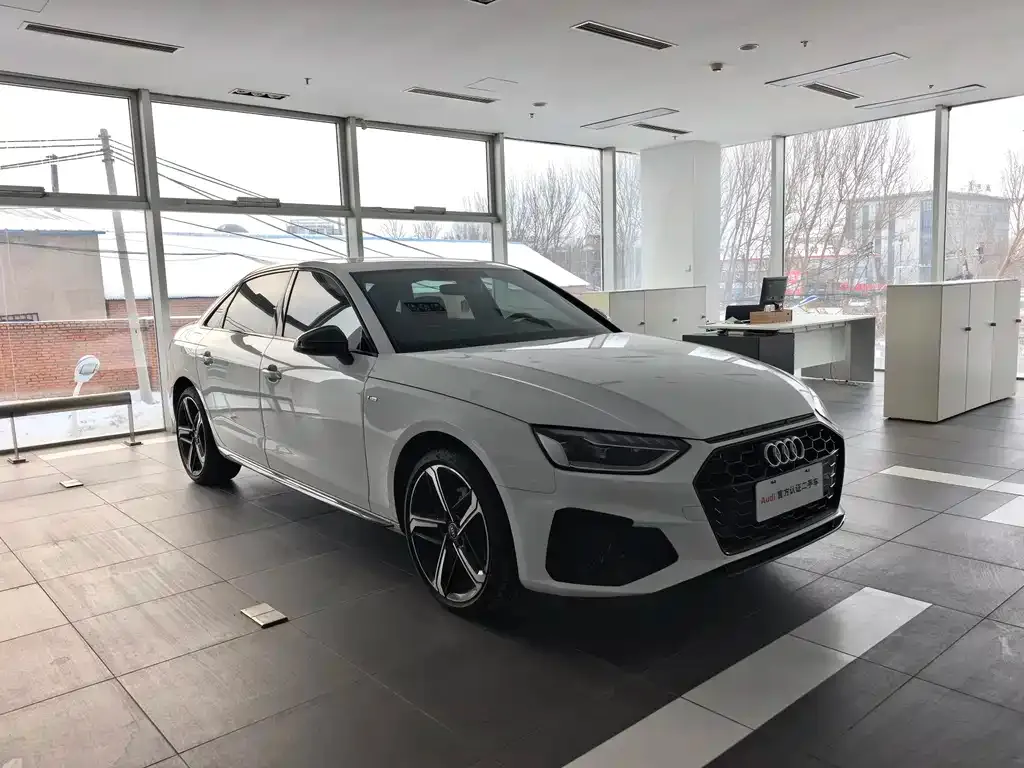 Audi A4L 2025 из CN, фото 3