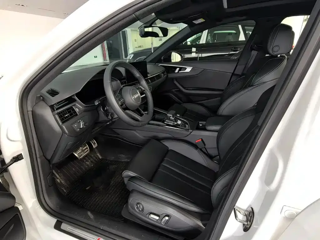 Audi A4L 2025 из CN, фото 6