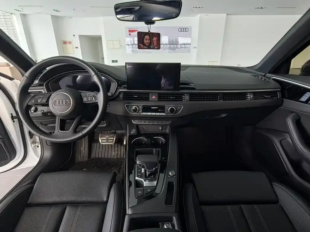 Audi A4L 2025 из CN, фото 4
