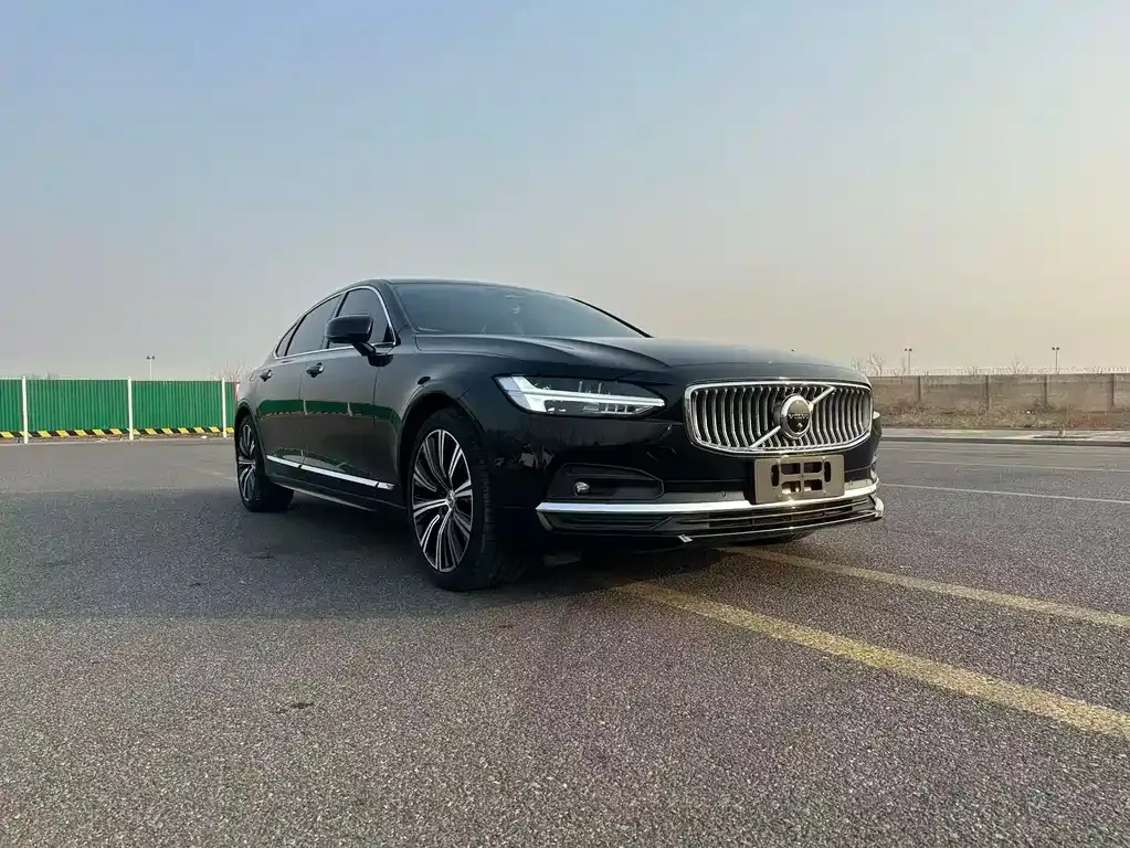 Volvo S90 2022 из CN, фото 1