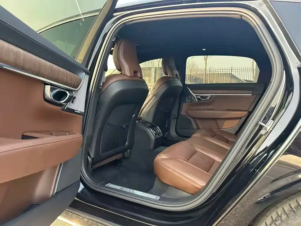 Volvo S90 2022 из CN, фото 8