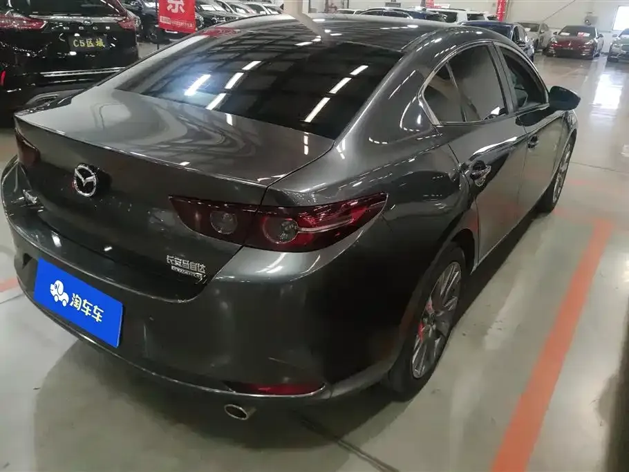 Mazda 3 Axela — фото 9