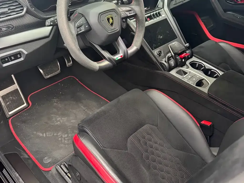 Lamborghini Urus 2023 из CN, фото 2