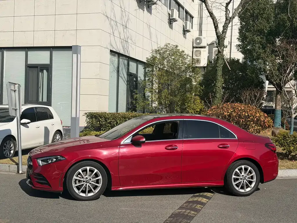 Mercedes-Benz A-Class 2021 из CN, фото 10