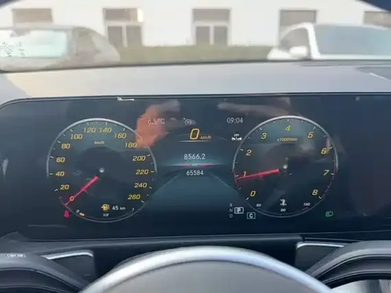 Mercedes-Benz GLB 2023 из CN, фото 2