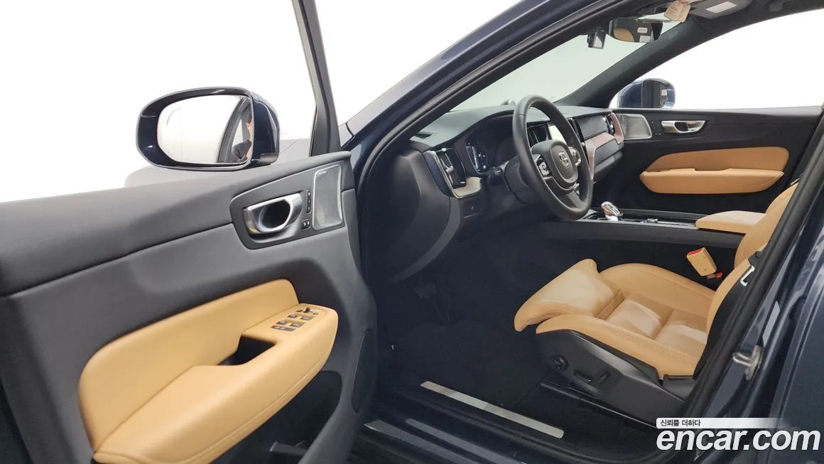 Volvo XC60 2024 из KR, фото 5