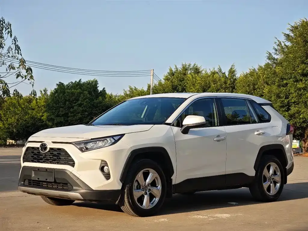 Toyota RAV4 2021 из CN, фото 1