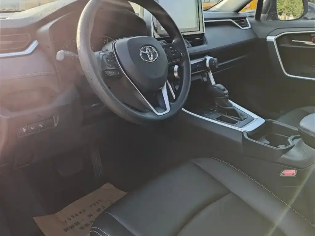 Toyota RAV4 2021 из CN, фото 3