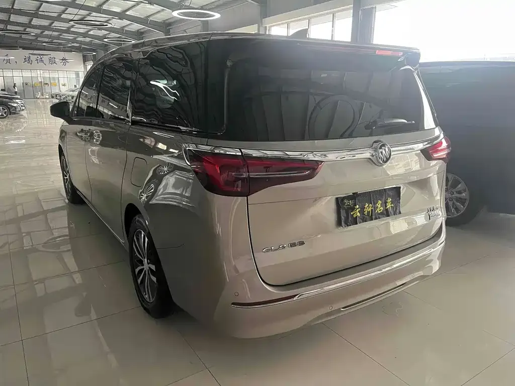 Buick GL8 2023 из CN, фото 3