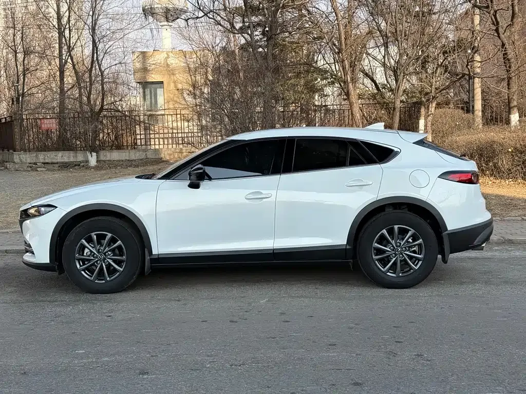 Mazda CX-4 2022 из CN, фото 9