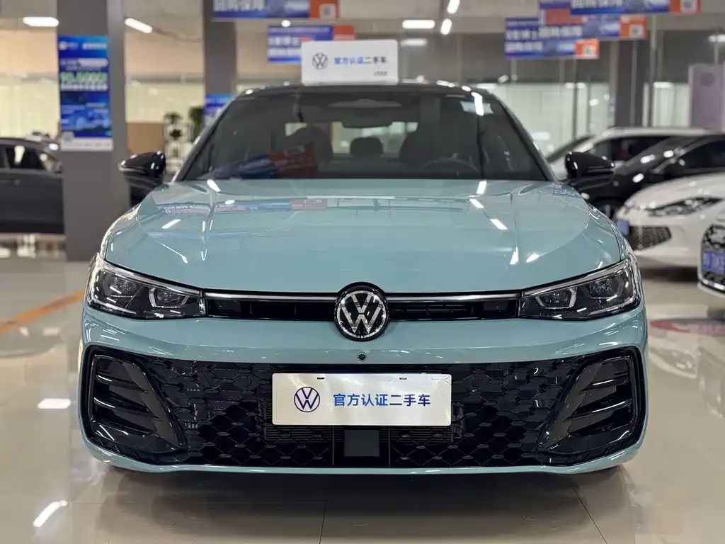 Volkswagen Passat 2024 из CN, фото 10