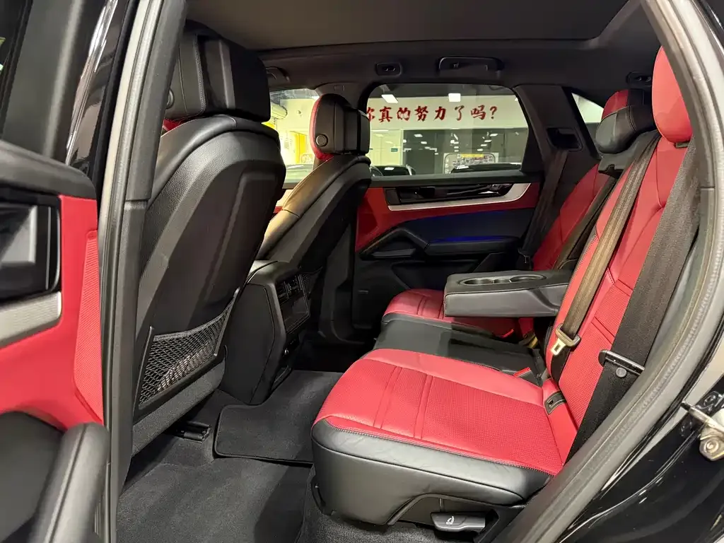 Porsche Cayenne 2024 из CN, фото 8