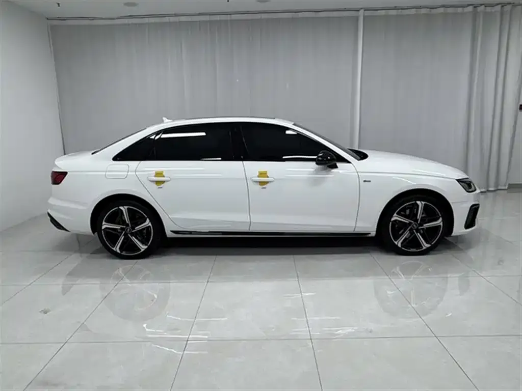 Audi A4L 2023 из CN, фото 8