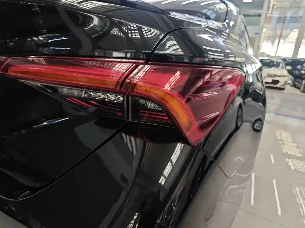 Toyota Avalon 2022 из CN, фото 3