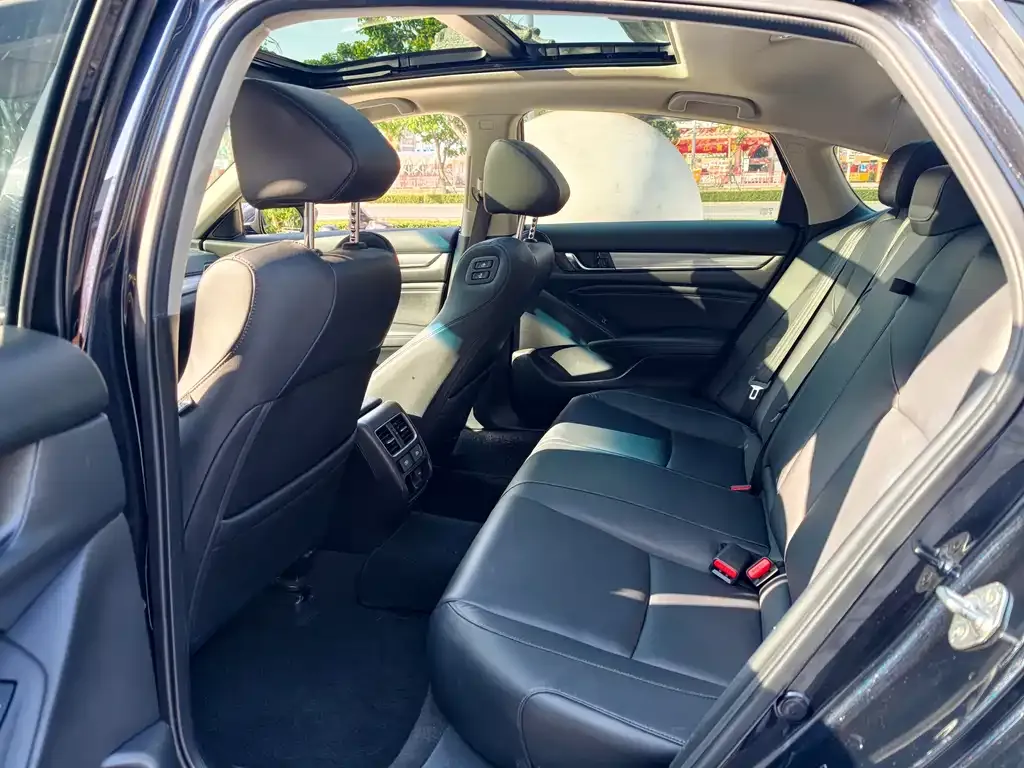 Honda Accord 2021 из CN, фото 4