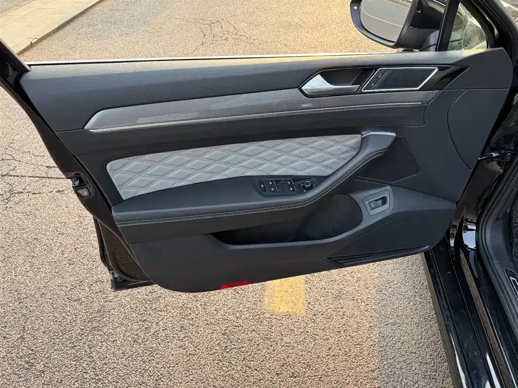 Volkswagen Magotan 2024 из CN, фото 7