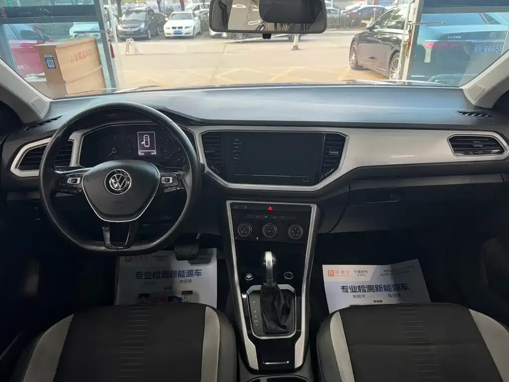 Volkswagen T-Roc 2023 из CN, фото 6