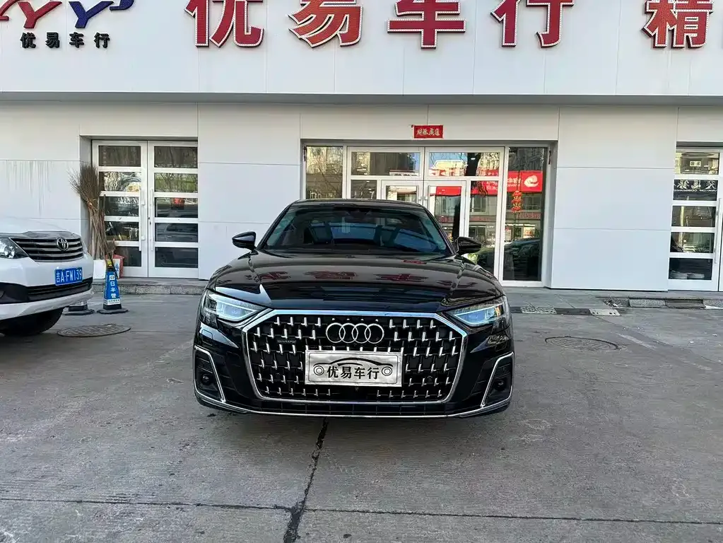 Audi A8 2023 из CN, фото 7