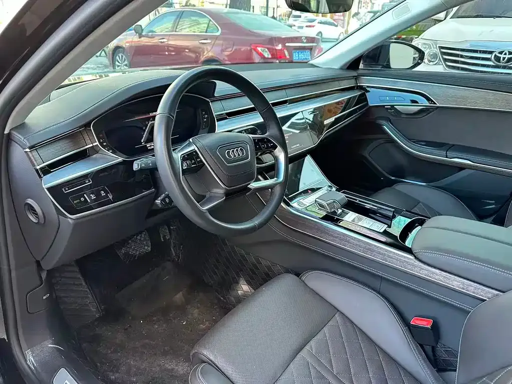 Audi A8 2023 из CN, фото 9