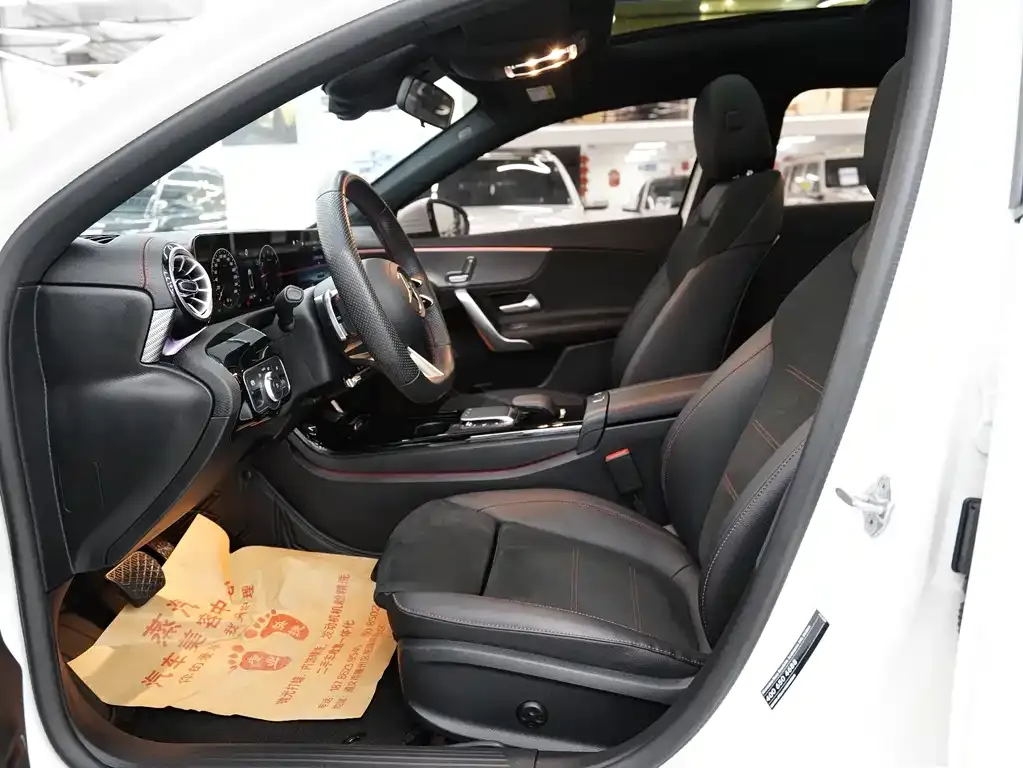 Mercedes-Benz A-Class 2024 из CN, фото 5