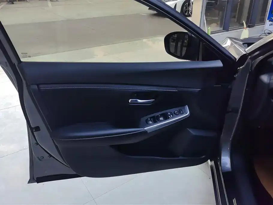 Nissan Sylphy 2023 из CN, фото 3