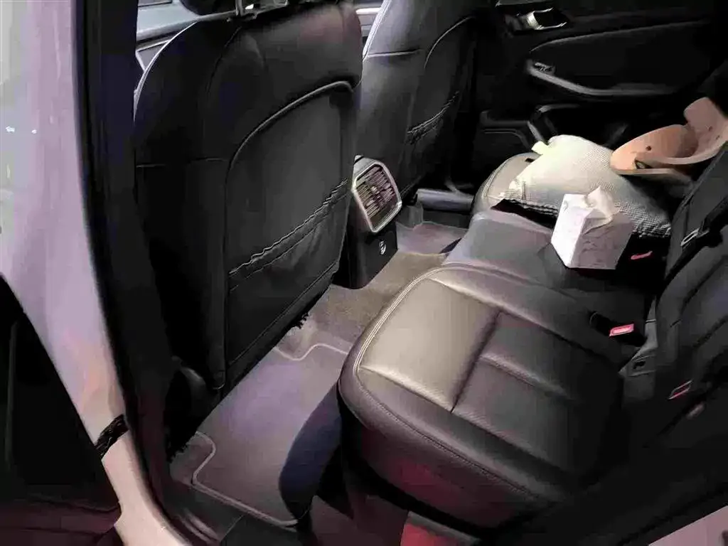 Porsche Macan 2022 из CN, фото 2